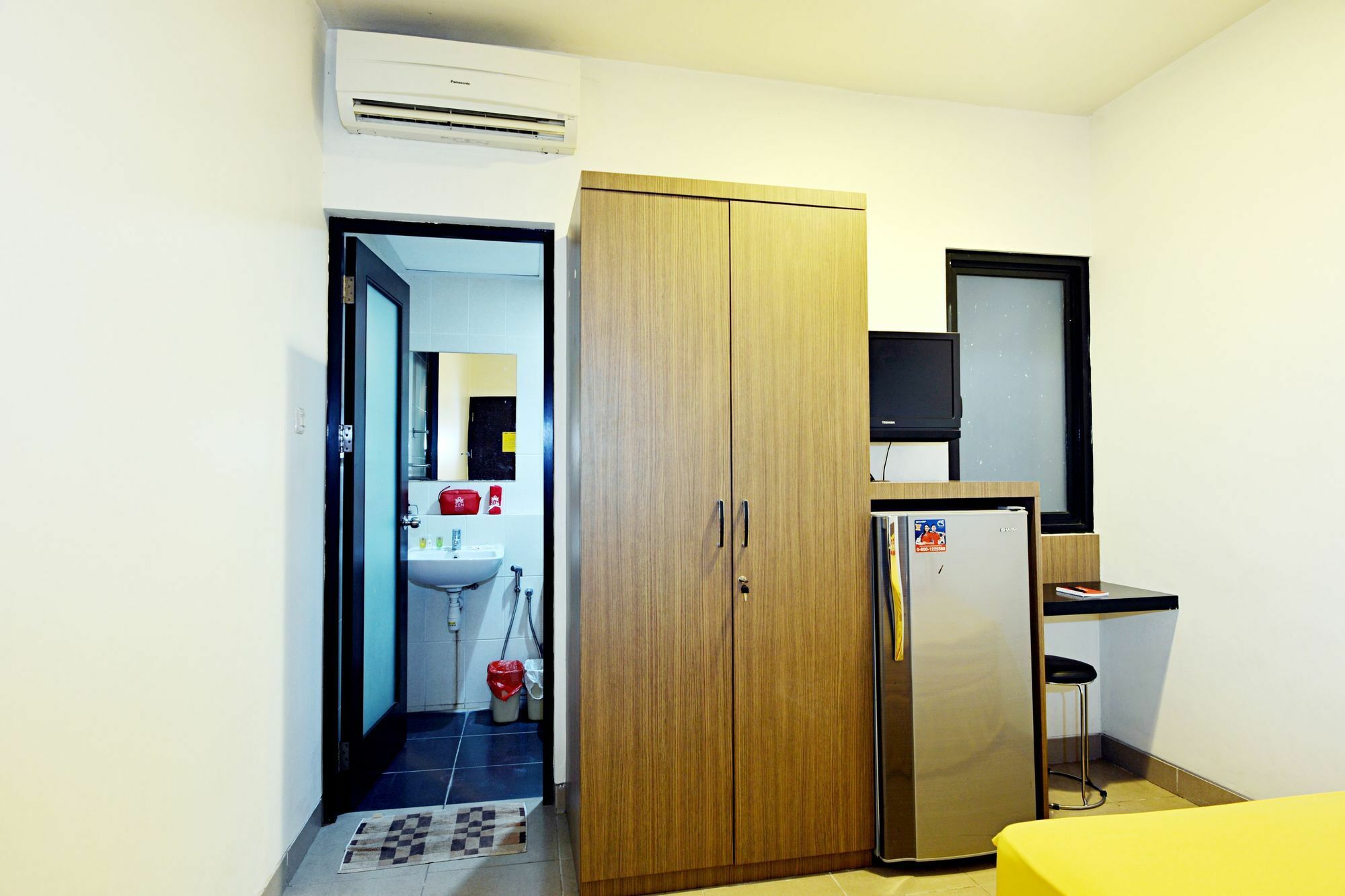 Zen Rooms Setiabudi Barat Джакарта Экстерьер фото